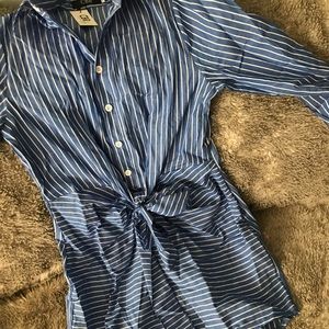 BLUE AND WHITE STRIPED DRESS